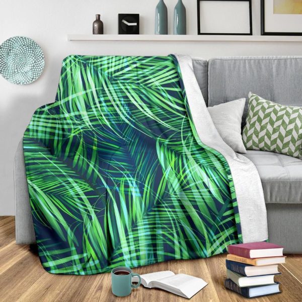 Mountian Palm Leaves Pattern Print Design Fleece Blanket - Image 3